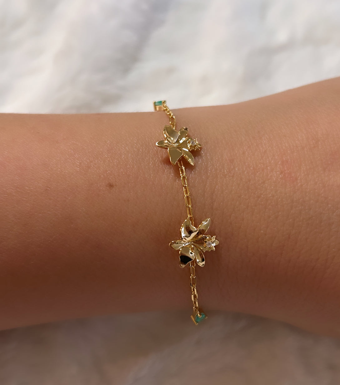 Bracelet with gold-plated tourmaline flower!