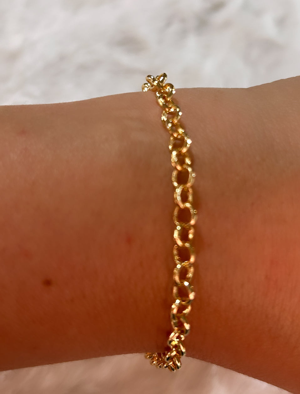 Gold plated bracelet with round links!