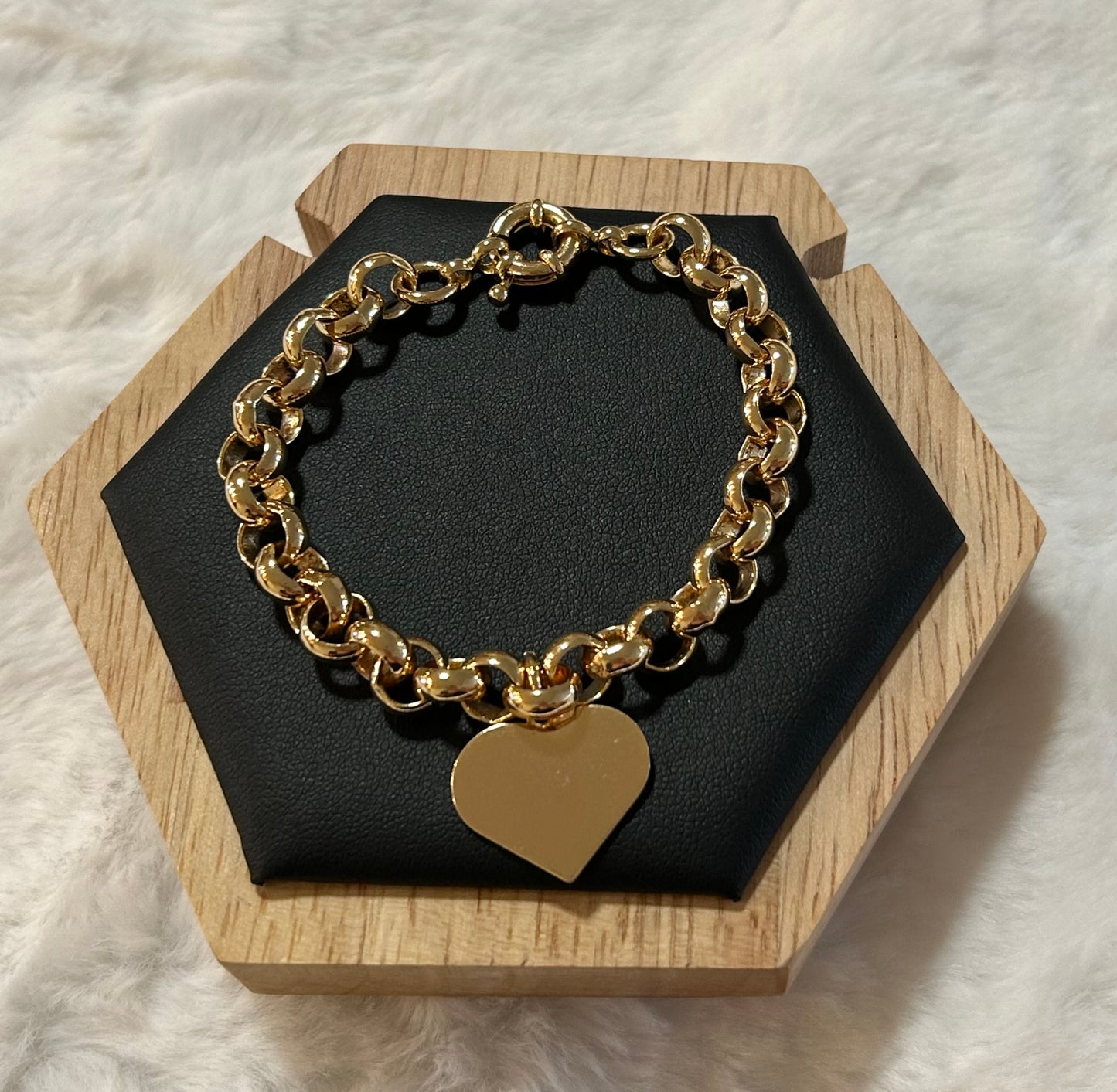 Gold-plated heart bracelet