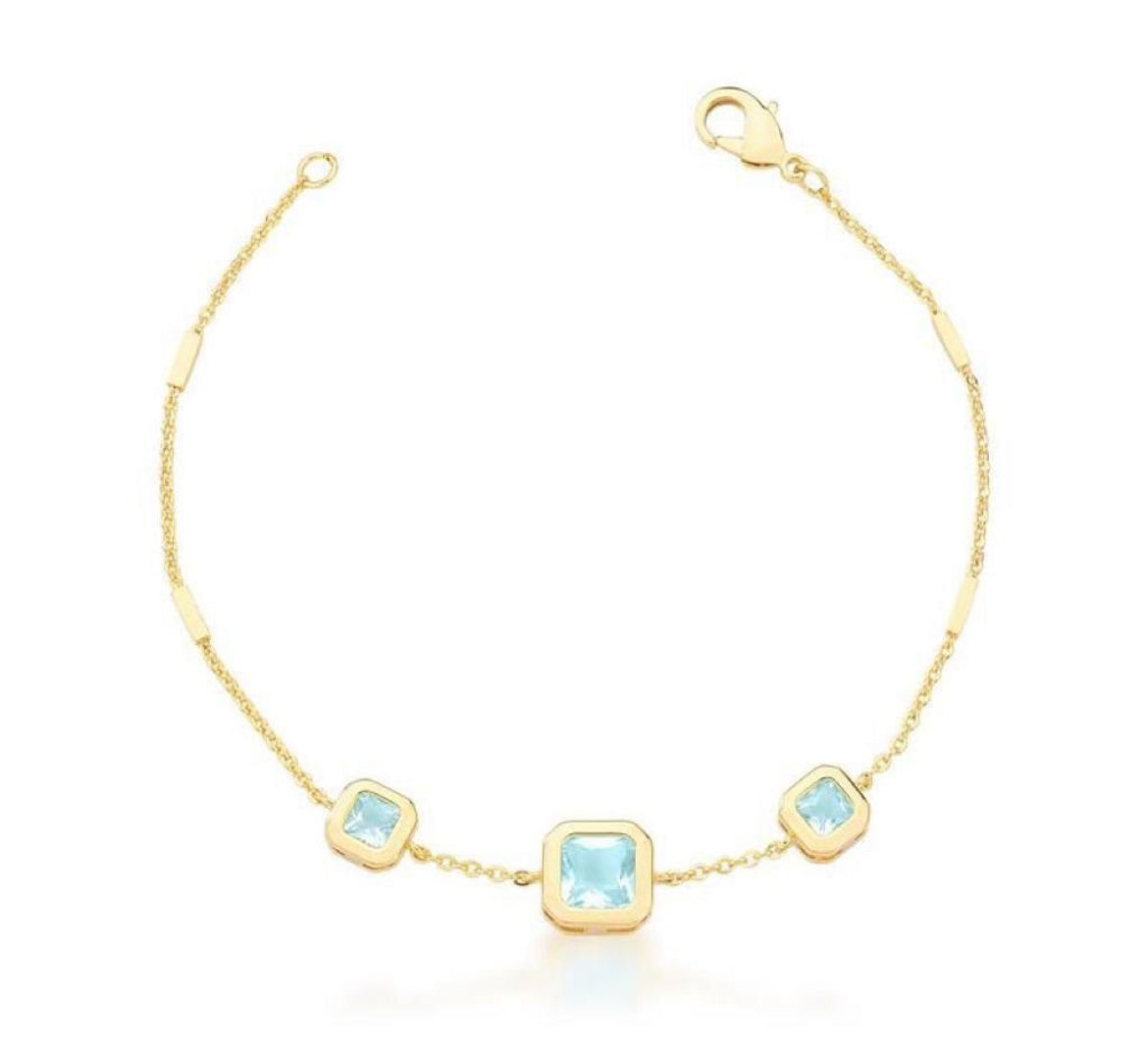 Bracelet with gold-plated square crystals!