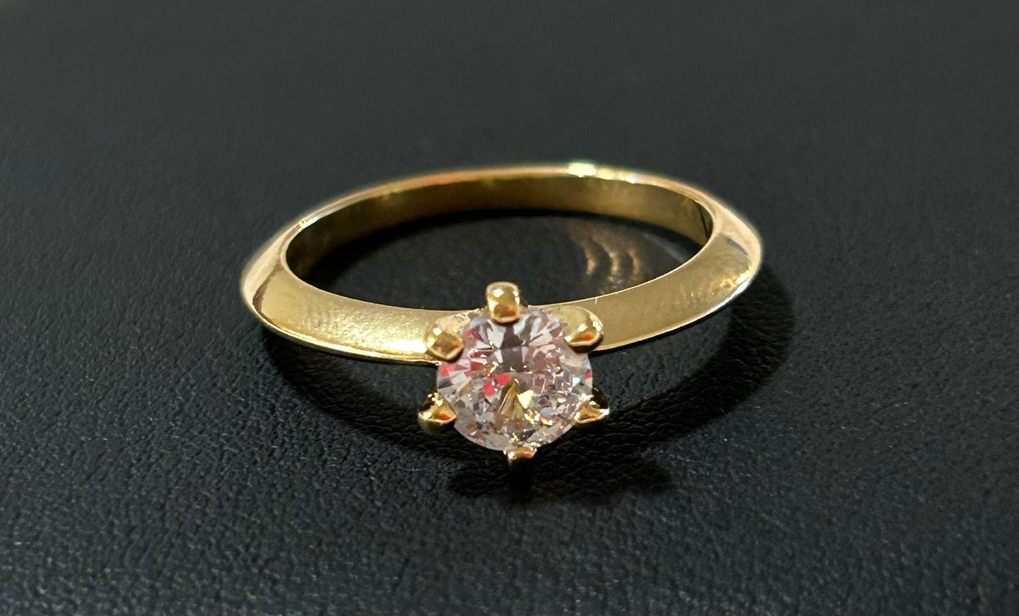 Solitary ring with gold plated size 7.5