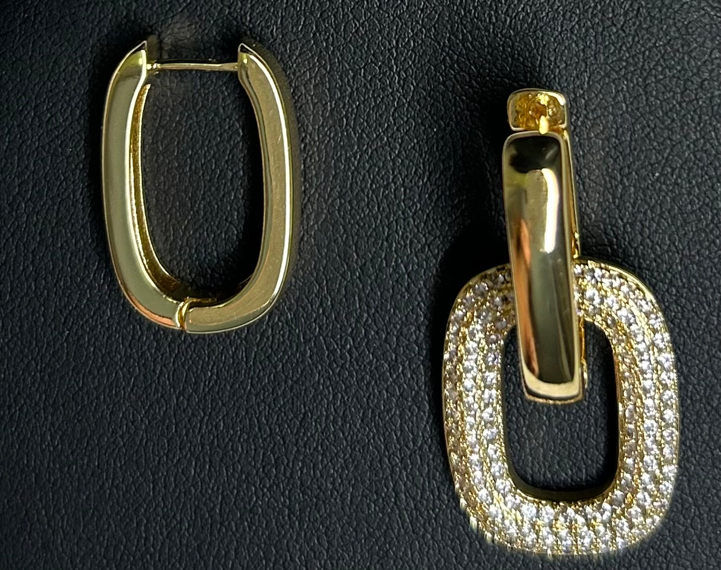 2-in-1 hoop earring 2-IN-1 Hoop with gold-plated studded rectangular link