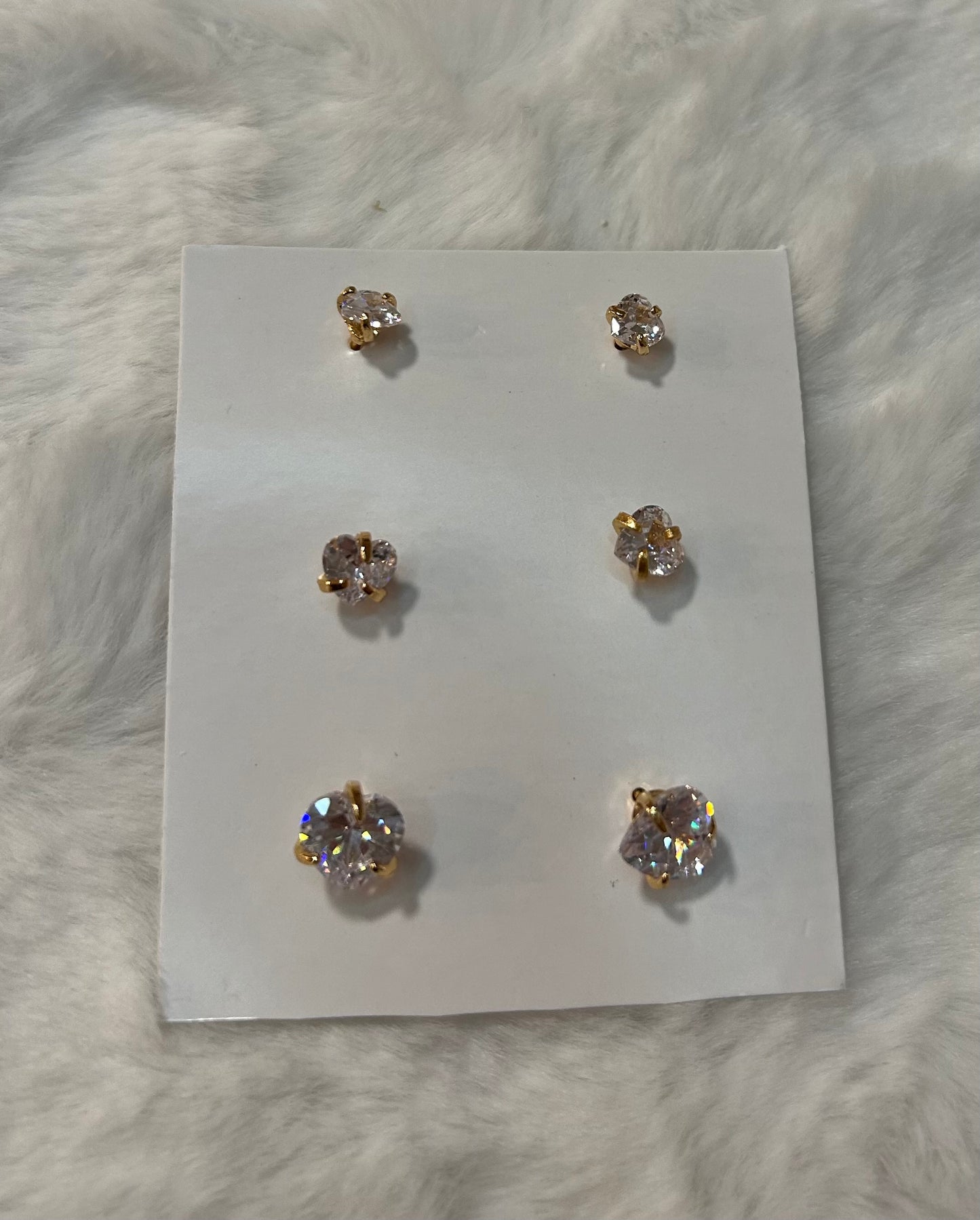 3 pairs of gold-plated heart-shaped crystal earrings