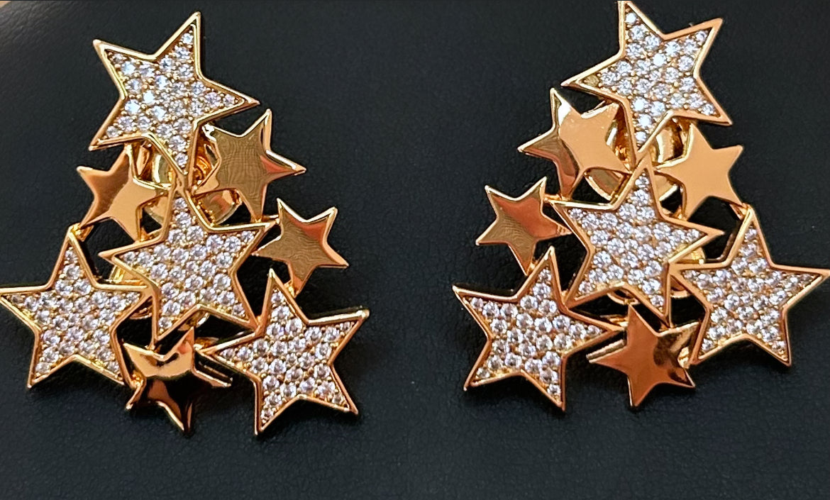 Gold plated star earring