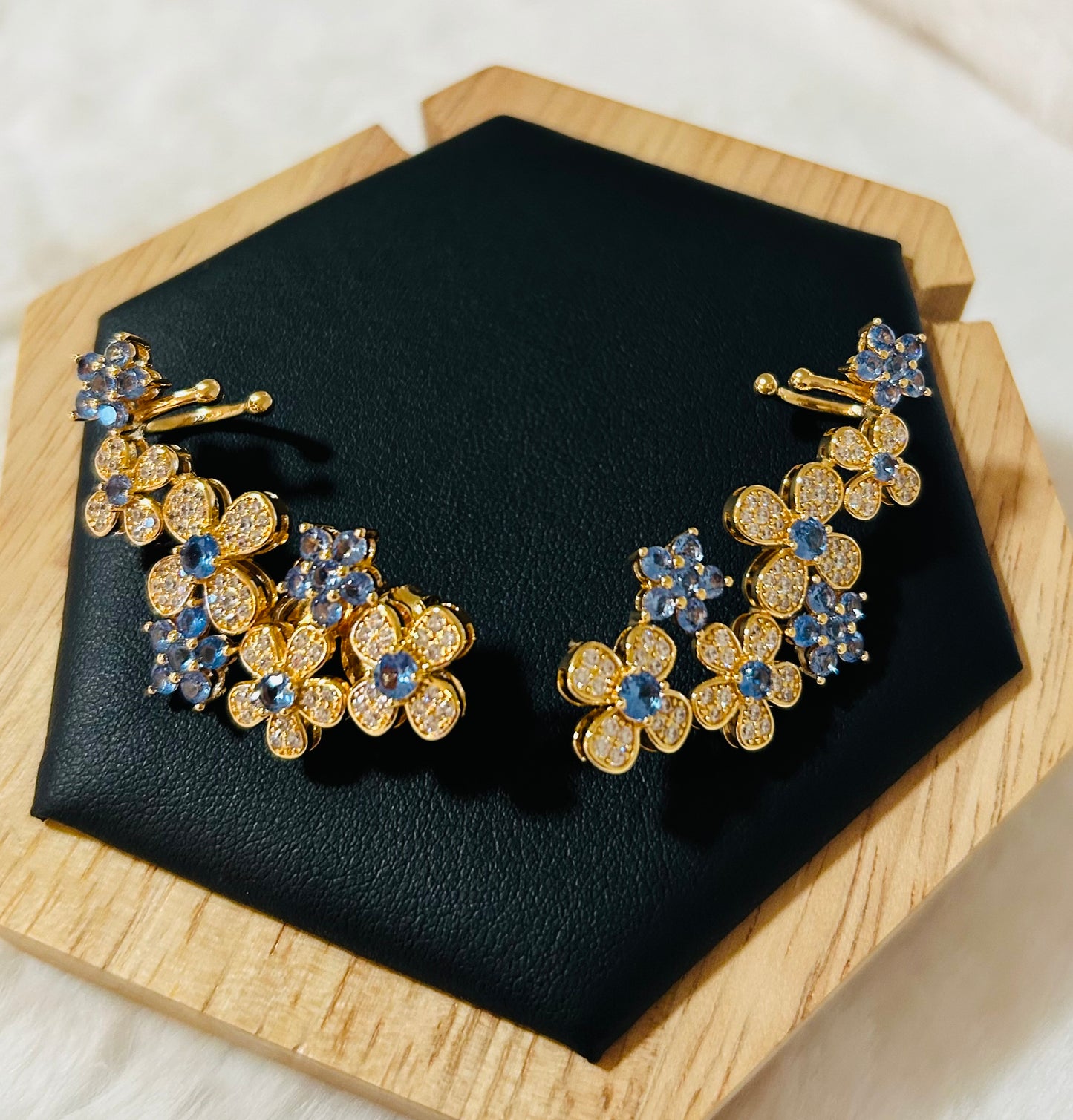 Ear Cuff earring with flowers gold-plated aquamarine