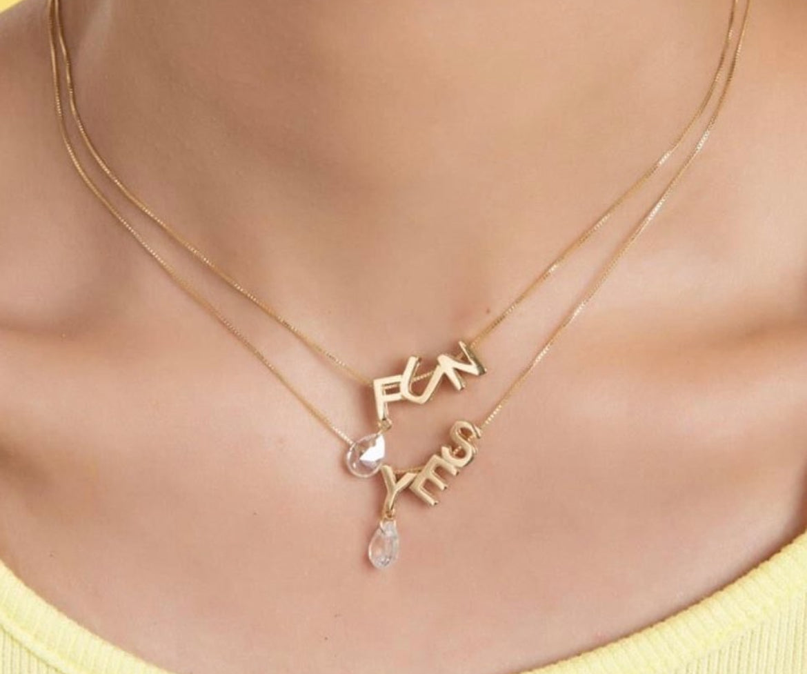 Chain with YES pendant + gold-plated crystal!