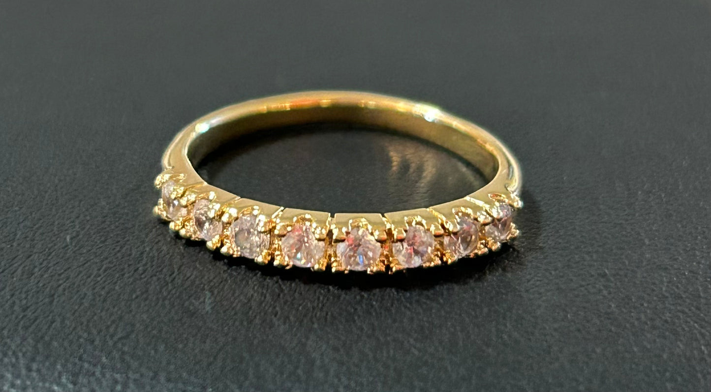 Ring with gold plated zirconia size 8