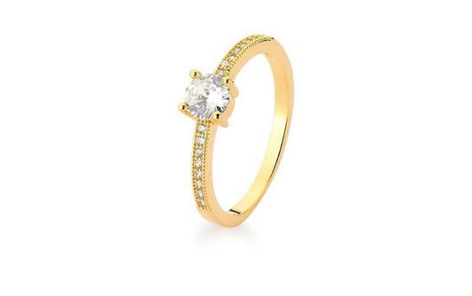 Solitaire ring with gold plated crystal size 7.5